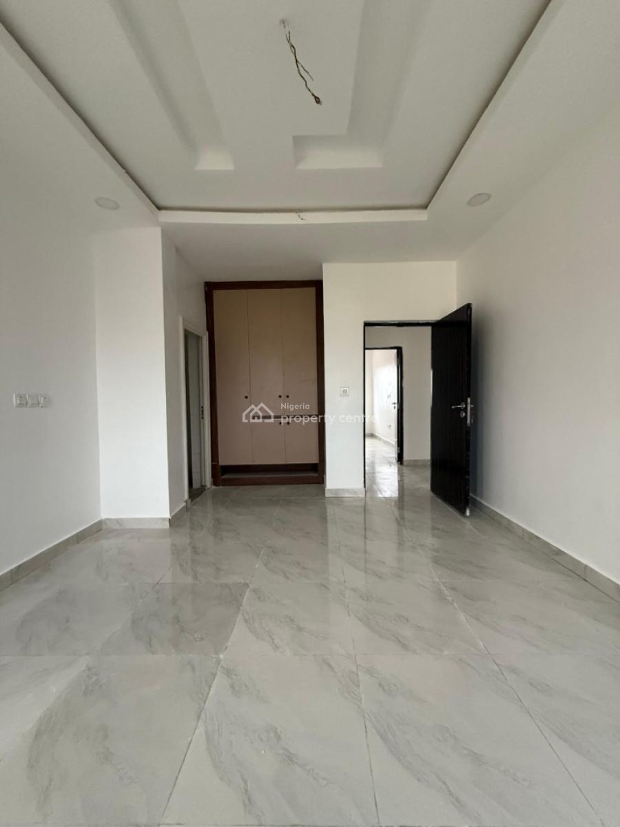 Lovely 3 Bedroom Flat on The Third Floor, Mabushi, Abuja, Flat / Apartment for Rent