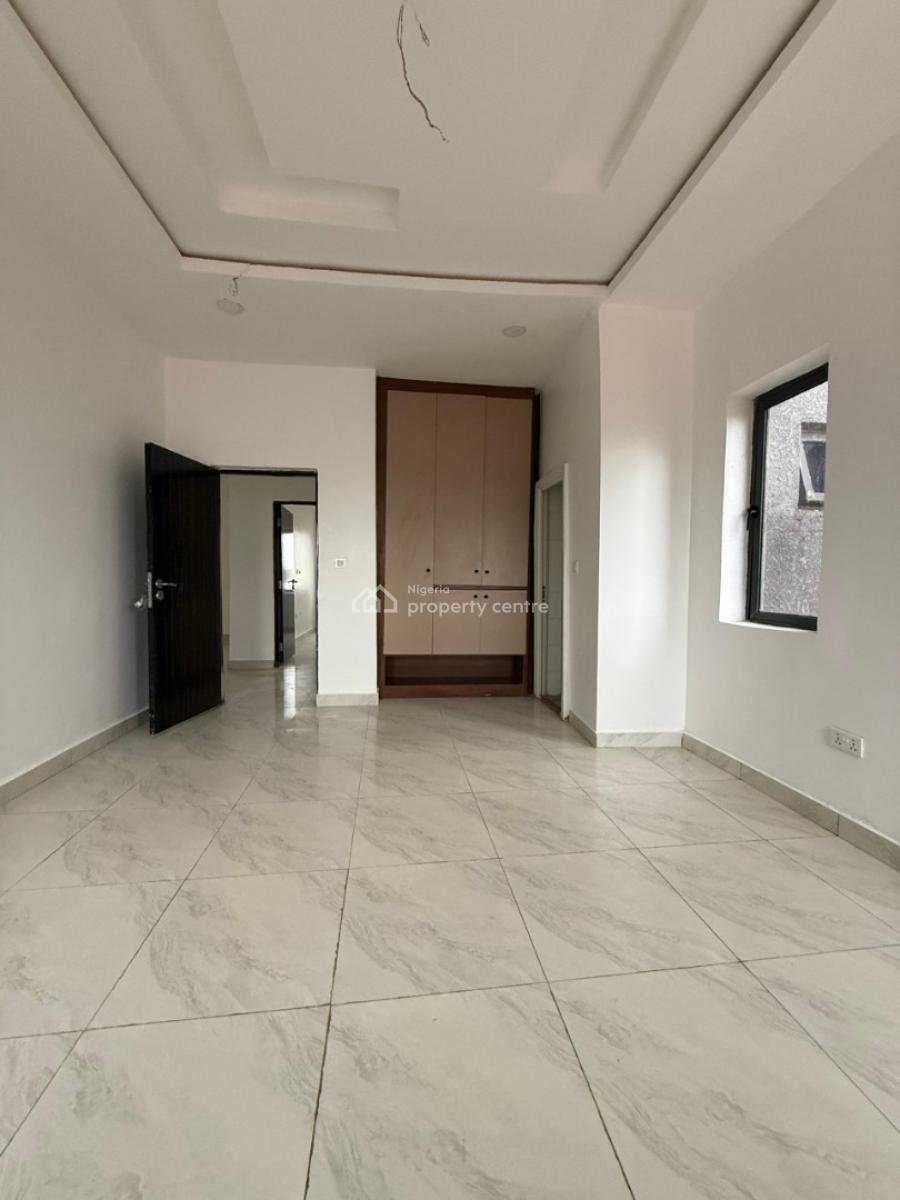 Lovely 3 Bedroom Flat on The Third Floor, Mabushi, Abuja, Flat / Apartment for Rent