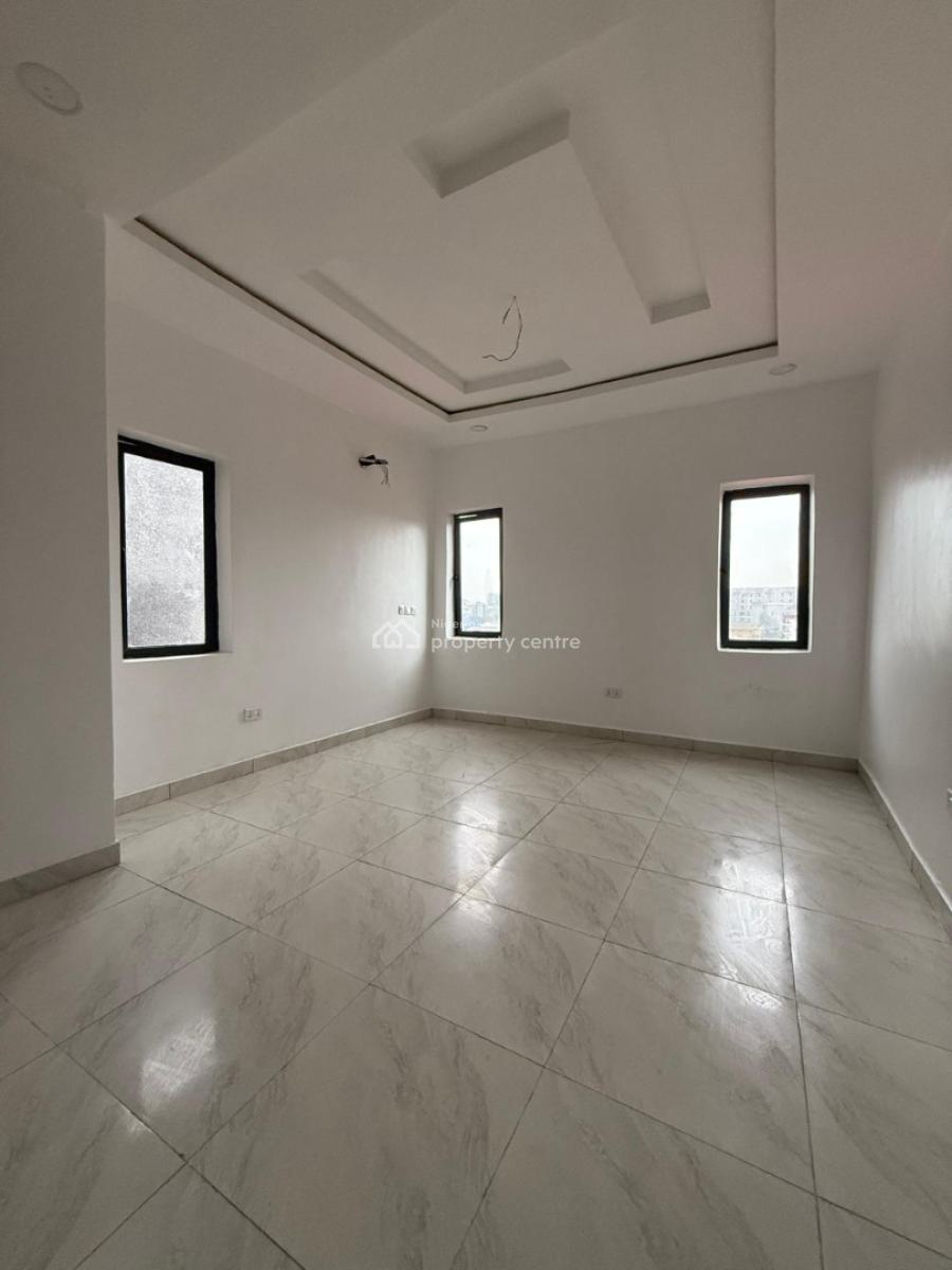 Lovely 3 Bedroom Flat on The Third Floor, Mabushi, Abuja, Flat / Apartment for Rent