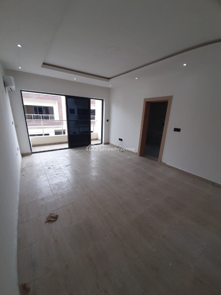 Renovated and Serviced with 24/7 Power Supply 4 Bedroom En-suite Townh, Lekki Phase 1, Lekki, Lagos, Terraced Duplex for Rent