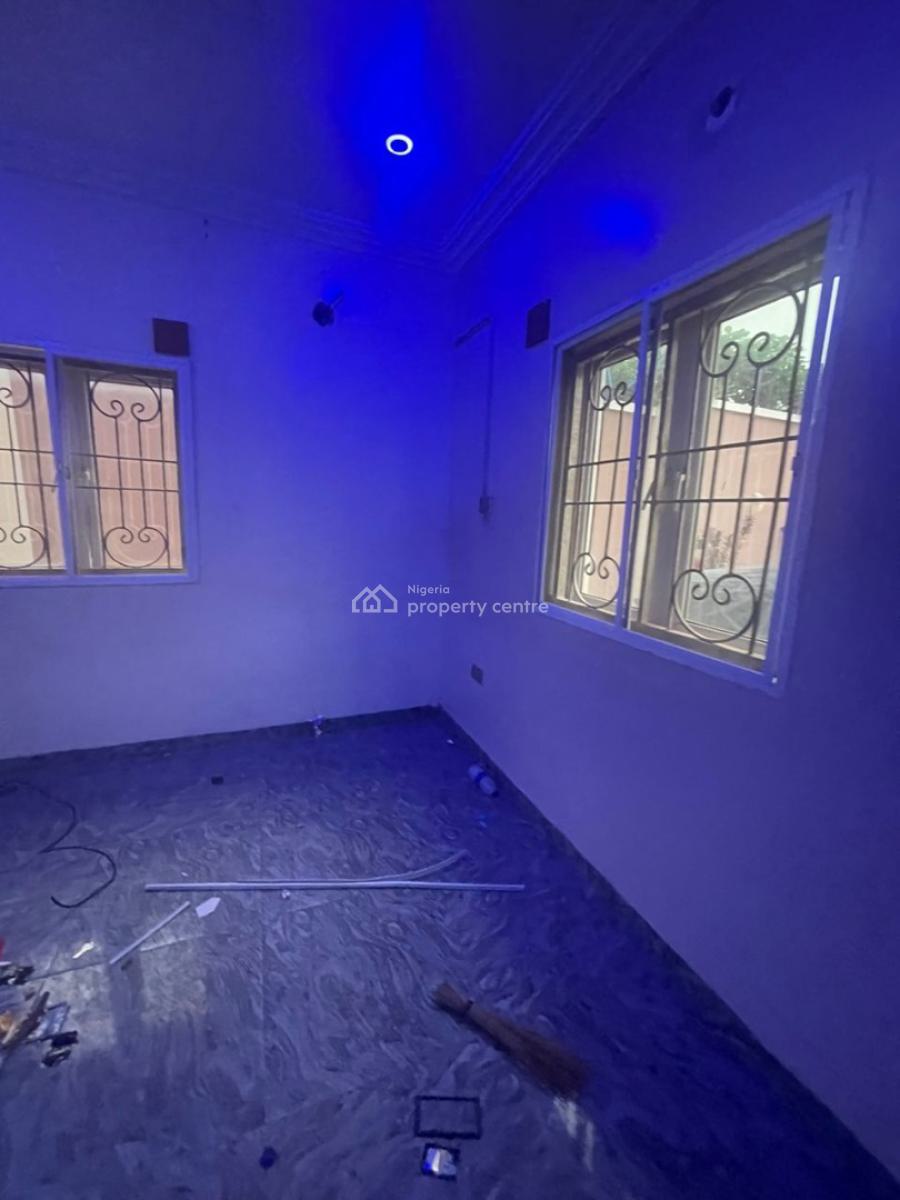 Beautiful 2 Bedroom Bungalow with Two Self Contain Bq Inside Estate, Dawaki, Gwarinpa, Abuja, Detached Bungalow for Sale