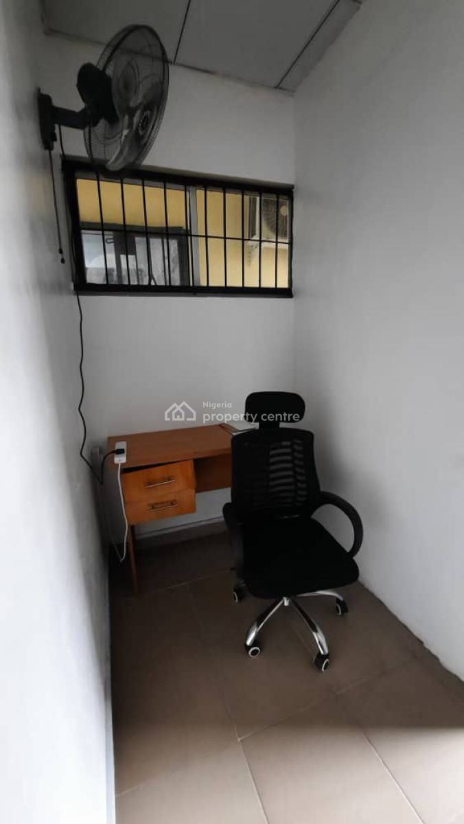 Big Sized Shop/ Office Space Available, Lekki County, Ikota, Lekki, Lagos, Shop for Rent