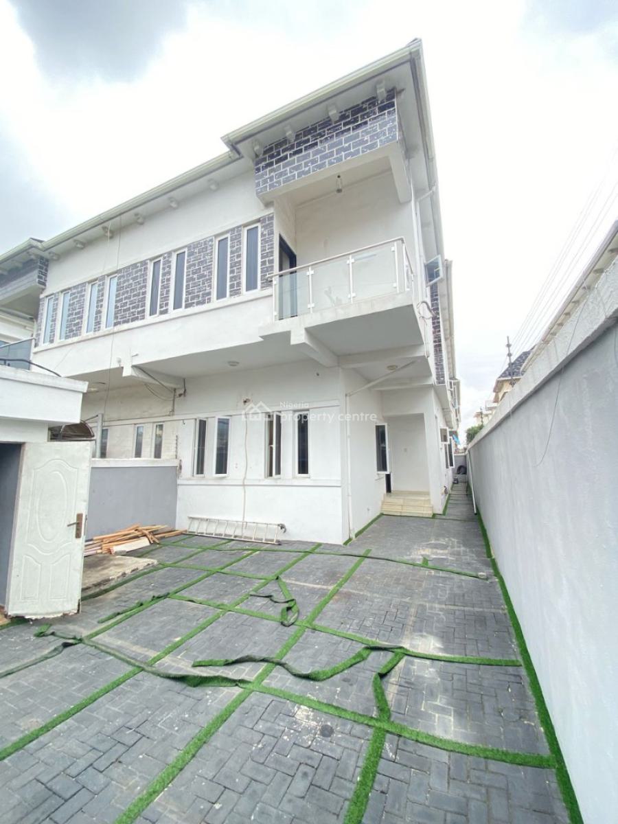 Lovely 4 Semi Detached Duplex with Bq and Self Compound, Chevron, Lekki, Lagos, Semi-detached Duplex for Rent