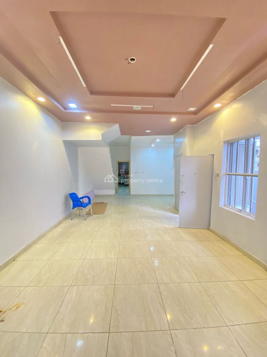 Lovely 4 Semi Detached Duplex with Bq and Self Compound, Chevron, Lekki, Lagos, Semi-detached Duplex for Rent