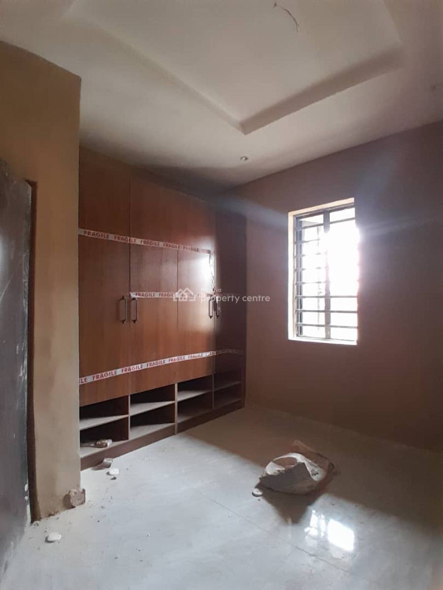 3 Bedroom Apartment, Gra Phase 2, Magodo, Lagos, Flat / Apartment for Rent