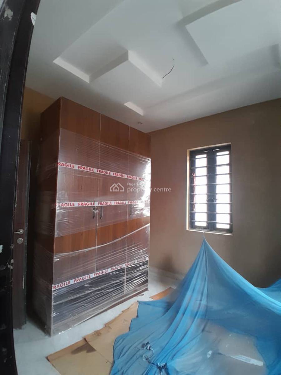 3 Bedroom Apartment, Gra Phase 2, Magodo, Lagos, Flat / Apartment for Rent
