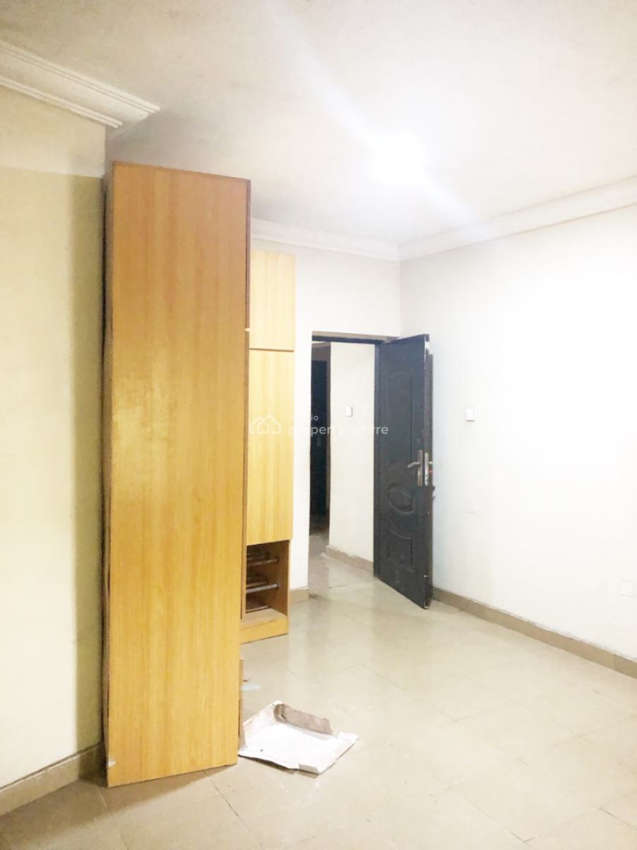 Luxury Renovated 3 Bedroom Flat, Ojodu Berger, Ojodu, Lagos, Flat / Apartment for Rent