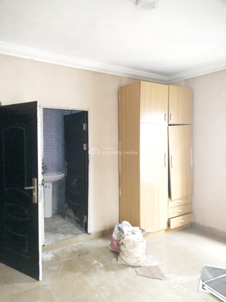 Luxury Renovated 3 Bedroom Flat, Ojodu Berger, Ojodu, Lagos, Flat / Apartment for Rent