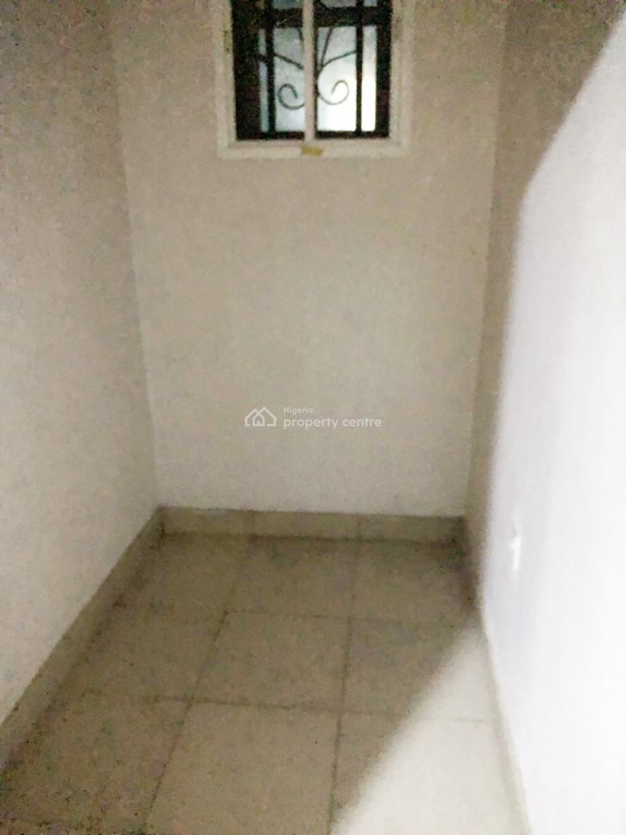 Luxury Renovated 3 Bedroom Flat, Ojodu Berger, Ojodu, Lagos, Flat / Apartment for Rent