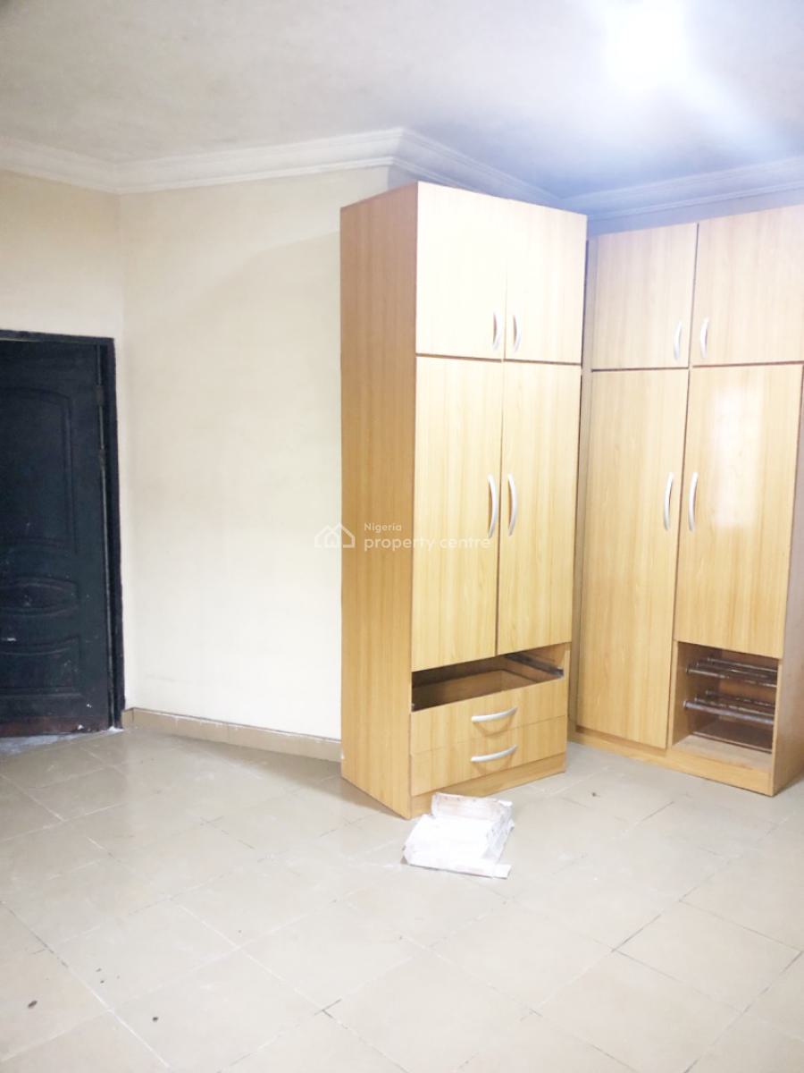 a Well Renovated Spacious 3 Bedroom Flat, Ojodu Berger, Ojodu, Lagos, Flat / Apartment for Rent