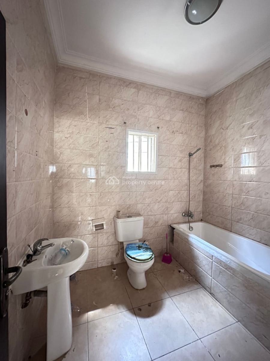 Neat and Lovely 3 Bedroom Terrace Duplex in an Estate Within a Serene Location, Osapa, Lekki, Lagos, Terraced Duplex for Rent