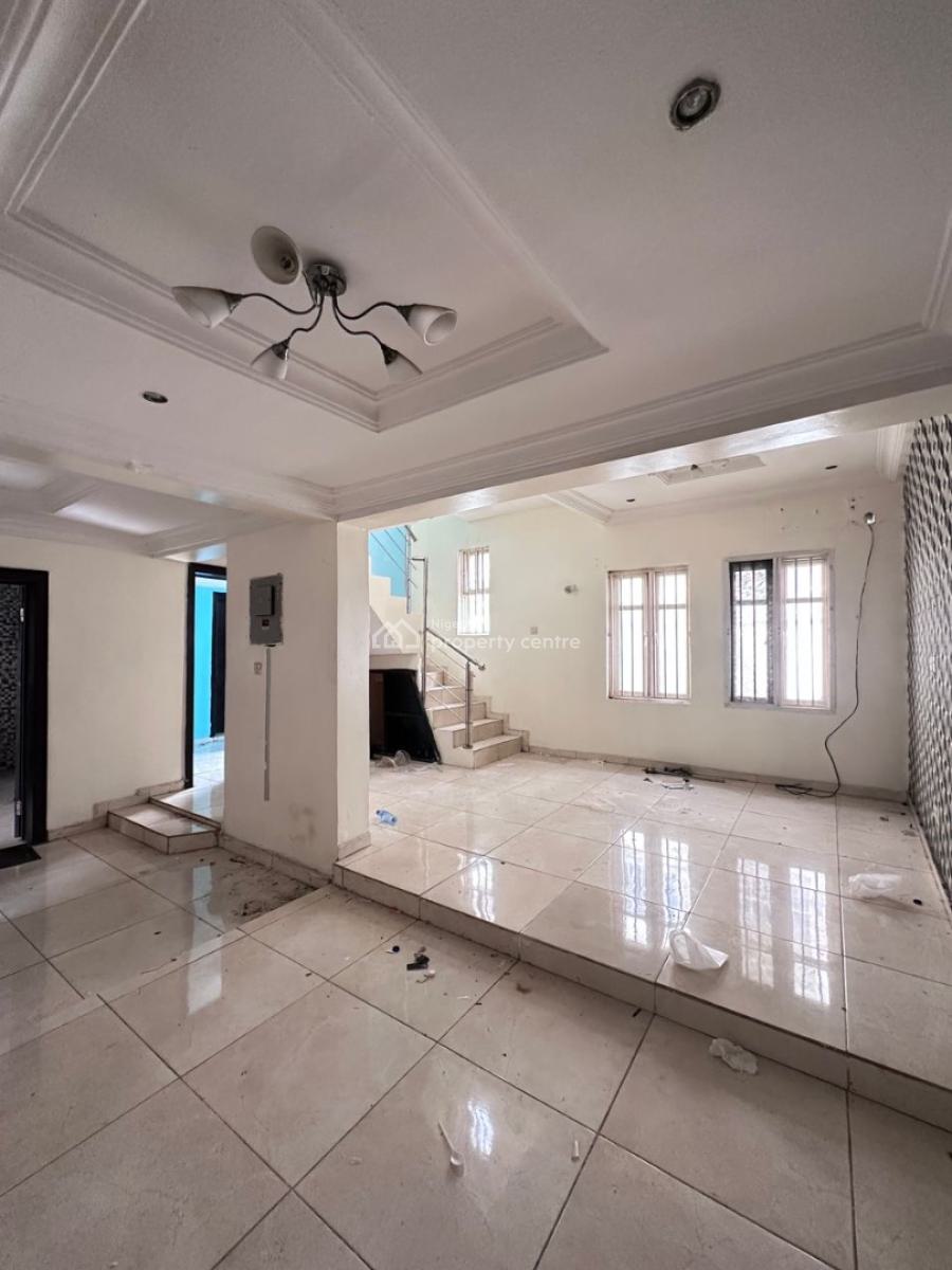 Neat and Lovely 3 Bedroom Terrace Duplex in an Estate Within a Serene Location, Osapa, Lekki, Lagos, Terraced Duplex for Rent