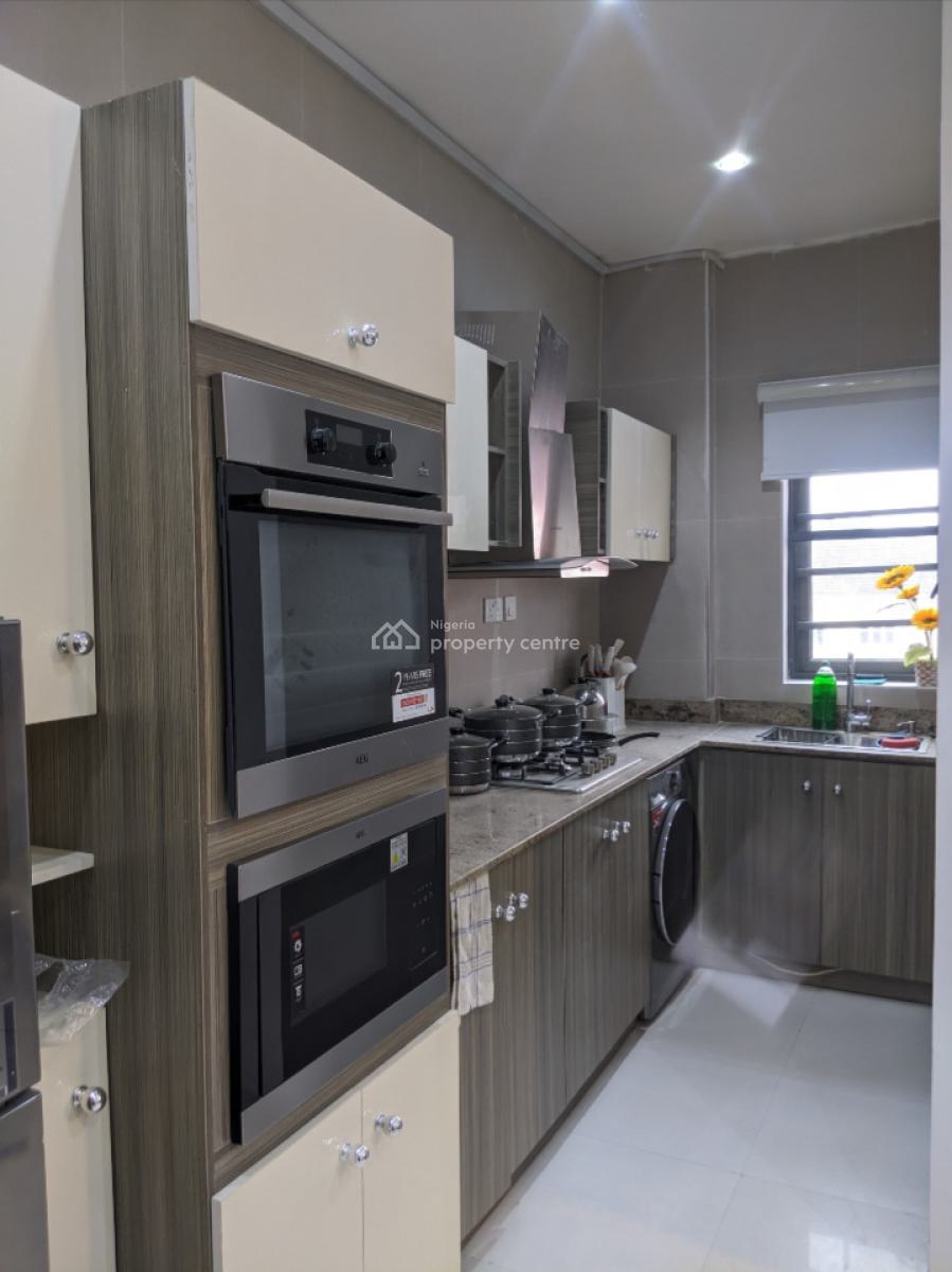 Luxury 1 Bedroom Unfurnished Apartment, Off Freedom Way, Lekki Phase 1, Lekki, Lagos, Flat / Apartment for Sale