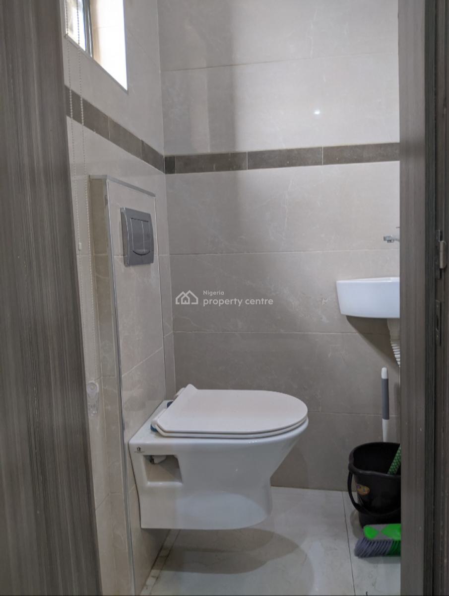 Luxury 1 Bedroom Unfurnished Apartment, Off Freedom Way, Lekki Phase 1, Lekki, Lagos, Flat / Apartment for Sale