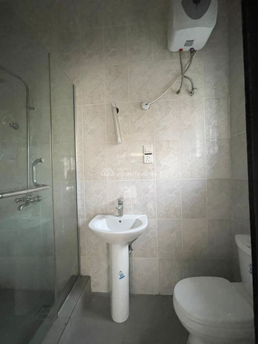 2 Bedroom Apartment in a Secured Estate, Ikota, Lekki, Lagos, Flat / Apartment for Rent