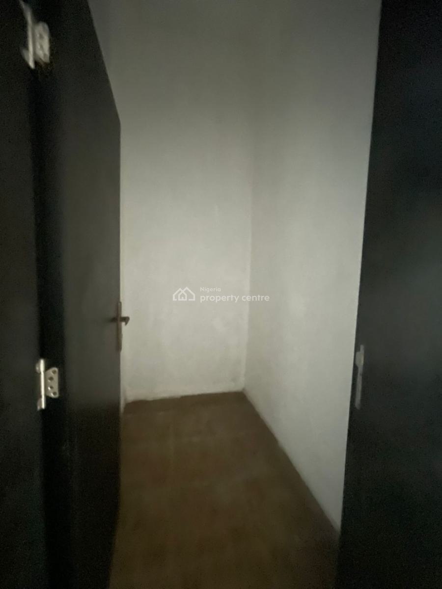 2 Bedroom Apartment in a Secured Estate, Ikota, Lekki, Lagos, Flat / Apartment for Rent