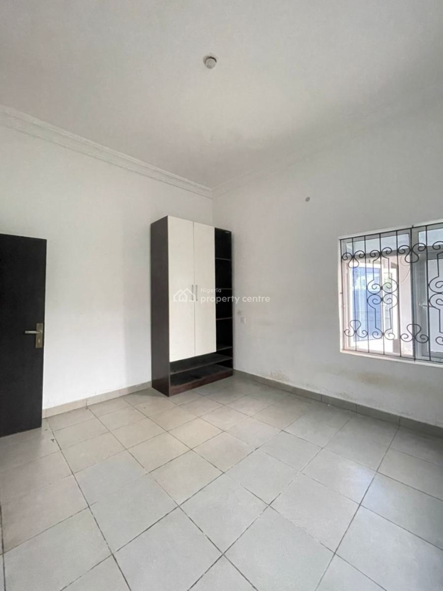 2 Bedroom Apartment in a Secured Estate, Ikota, Lekki, Lagos, Flat / Apartment for Rent