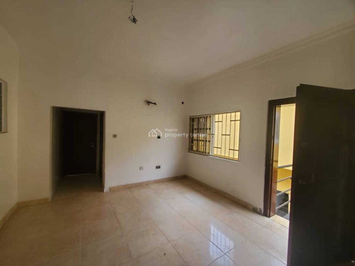 Luxury 2 Bedroom Commercial Property, Lekki Phase 1, Lekki, Lagos, Shop for Rent