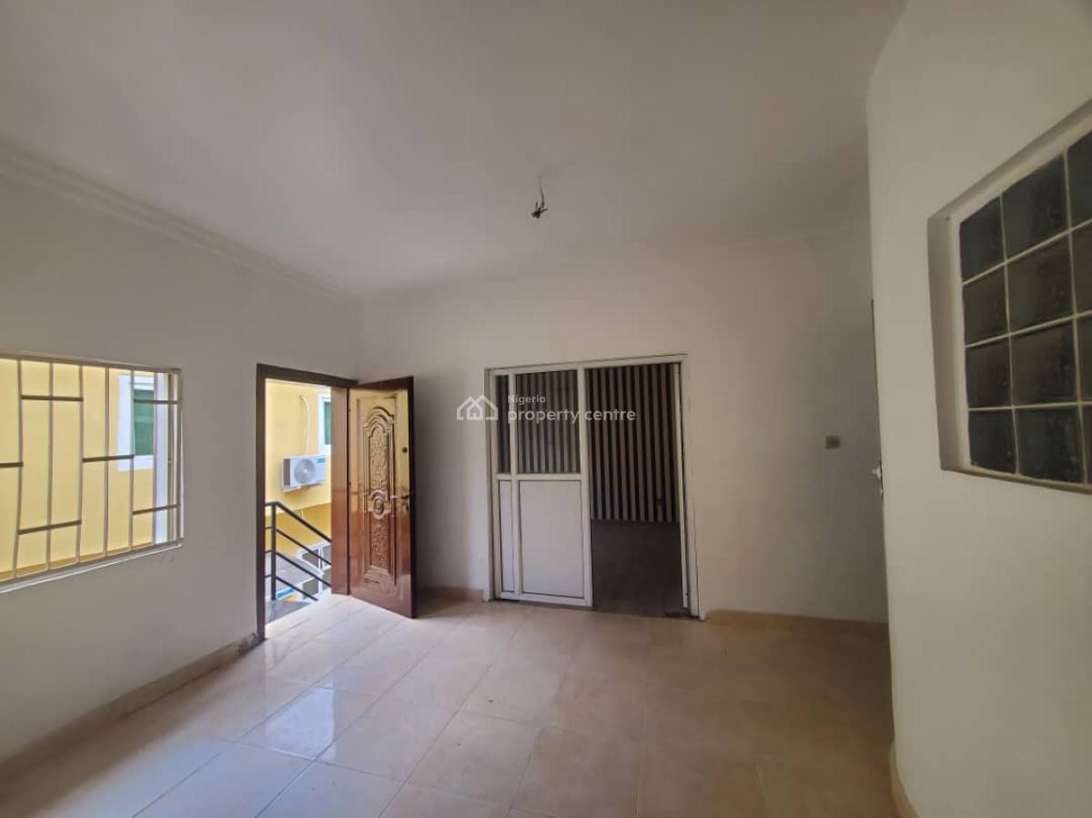 Luxury 2 Bedroom Commercial Property, Lekki Phase 1, Lekki, Lagos, Shop for Rent