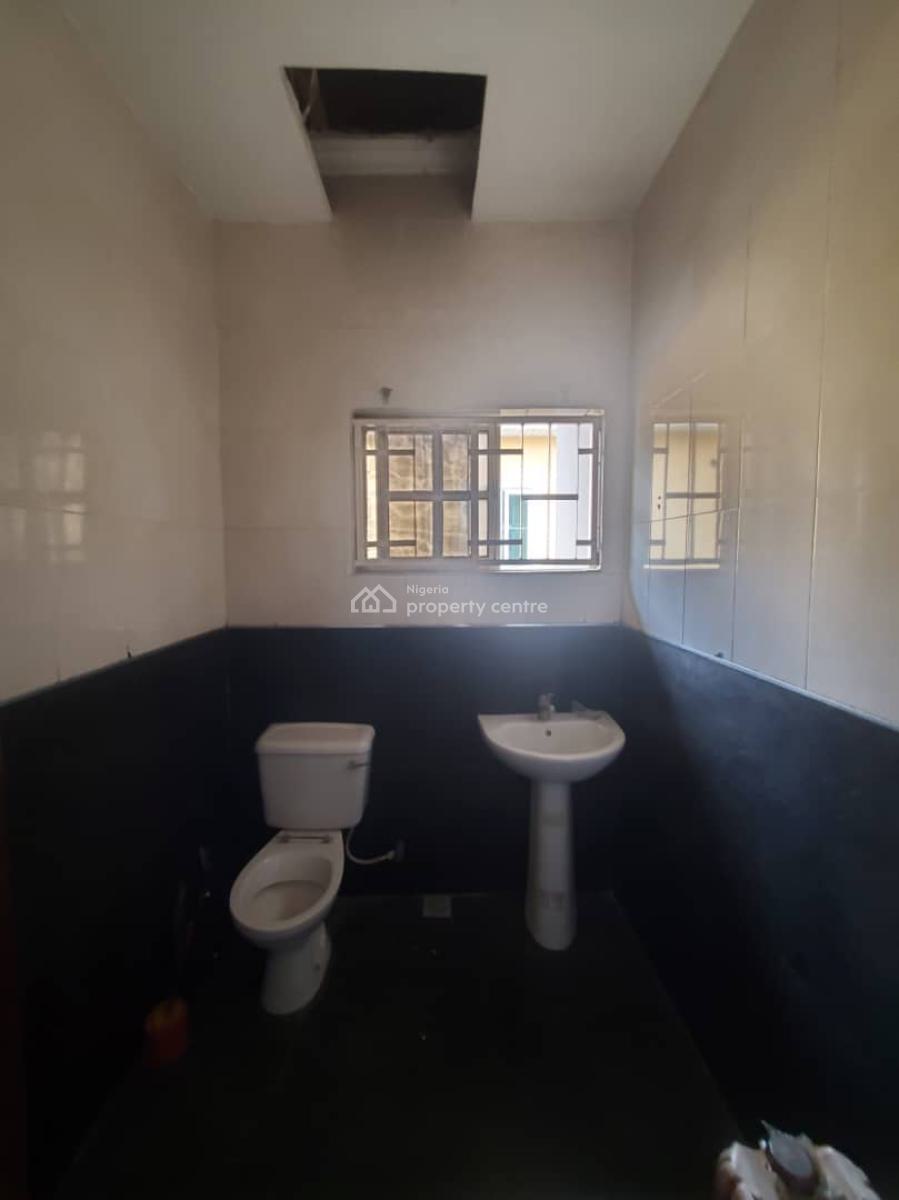 Luxury 2 Bedroom Commercial Property, Lekki Phase 1, Lekki, Lagos, Shop for Rent