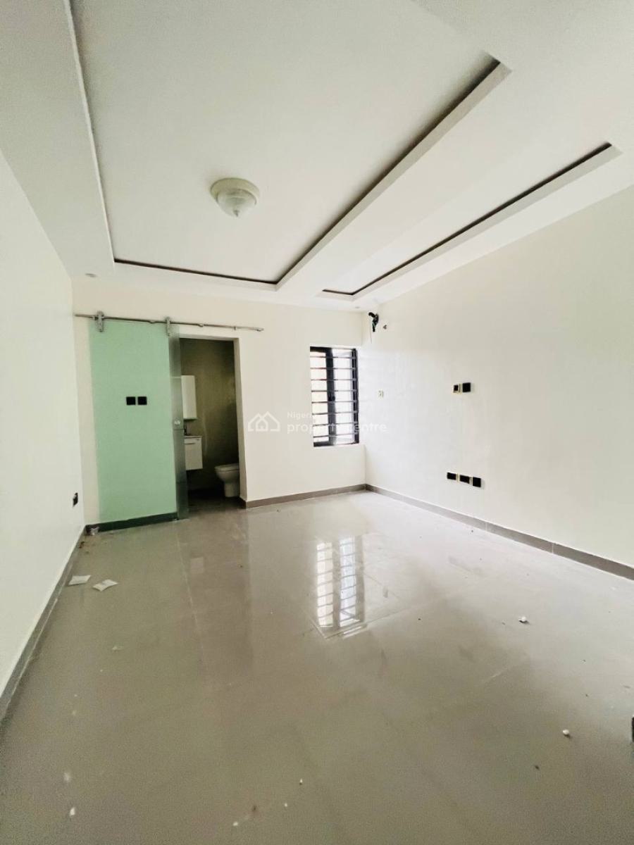 2 Bedroom Apartment, in a Gated and Secured Estate, Ikate, Lekki, Lagos, Block of Flats for Sale