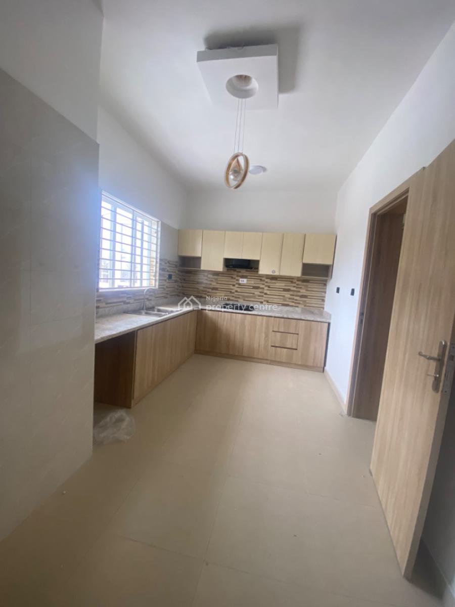 Brand New Luxury 2 Bedroom Duplex, Crescent Estate, Mobile Road, Ilaje, Ajah, Lagos, Terraced Duplex for Rent
