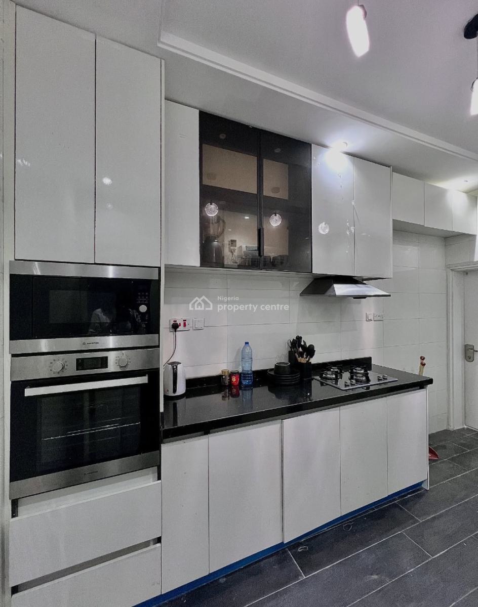 Fully Serviced 2 Bedroom Apartment with Swimming Pool and Gym, Lekki Phase 1, Lekki Phase 1, Lekki, Lagos, Block of Flats for Sale