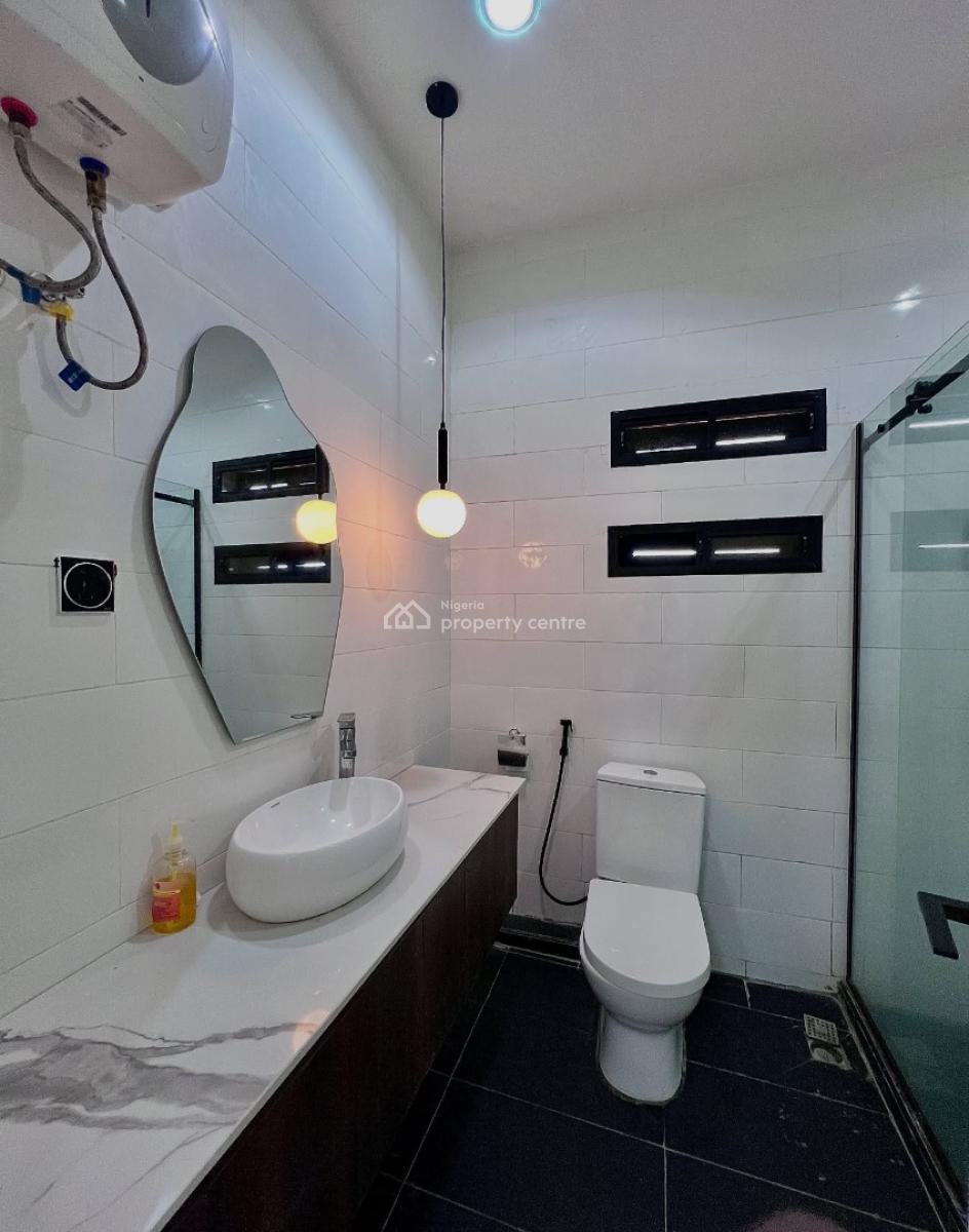 Fully Serviced 2 Bedroom Apartment with Swimming Pool and Gym, Lekki Phase 1, Lekki Phase 1, Lekki, Lagos, Block of Flats for Sale