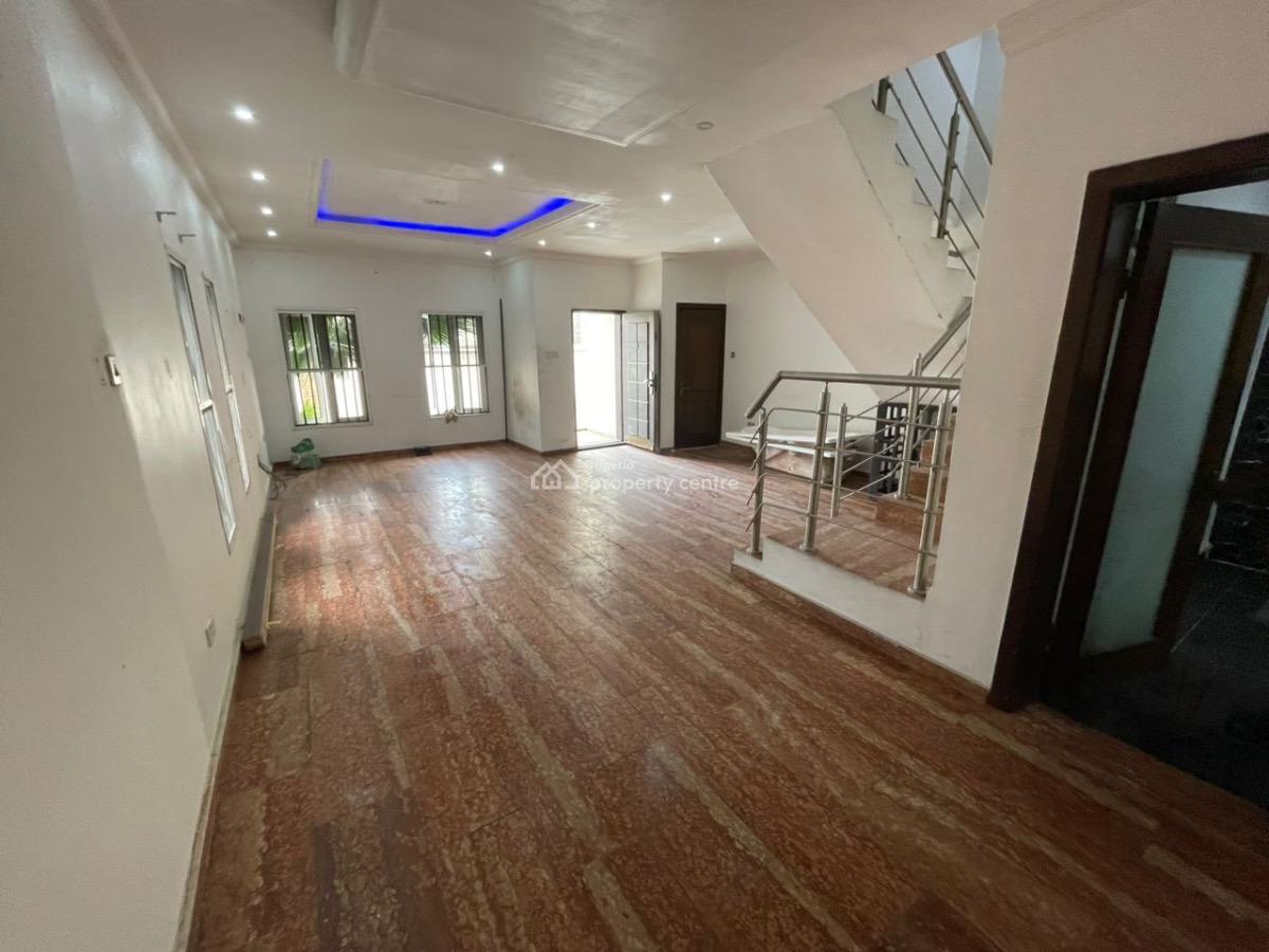 Luxury 4 Bedroom Terrace +bq with Excellent Features, Osapa London, Lekki, Lagos, Terraced Duplex for Sale