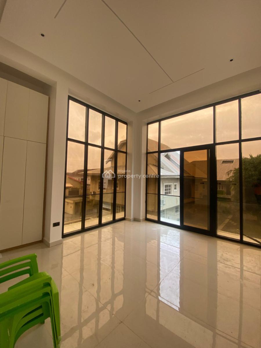 Urgent Alert !!! 3 Bedroom Apartment, Lekki Phase 1, Lekki, Lagos, Flat / Apartment for Sale