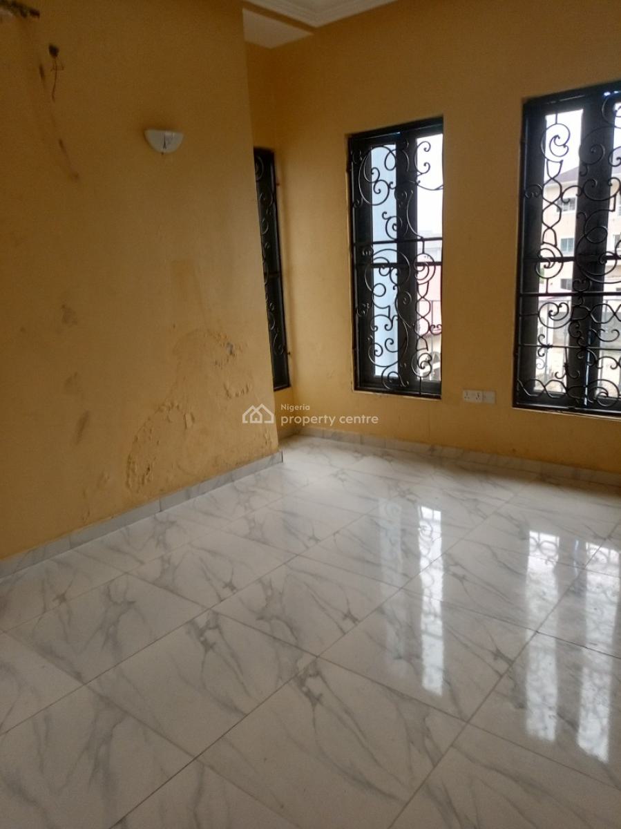 4 Bedroom Terrace with Bq Self Service 2 People in Compound Only, Ikate, Lekki, Lagos, Terraced Duplex for Rent