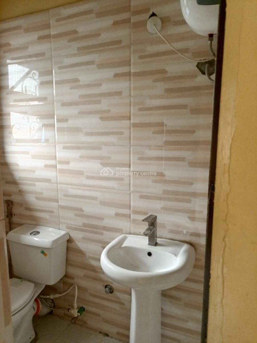 4 Bedroom Terrace with Bq Self Service 2 People in Compound Only, Ikate, Lekki, Lagos, Terraced Duplex for Rent