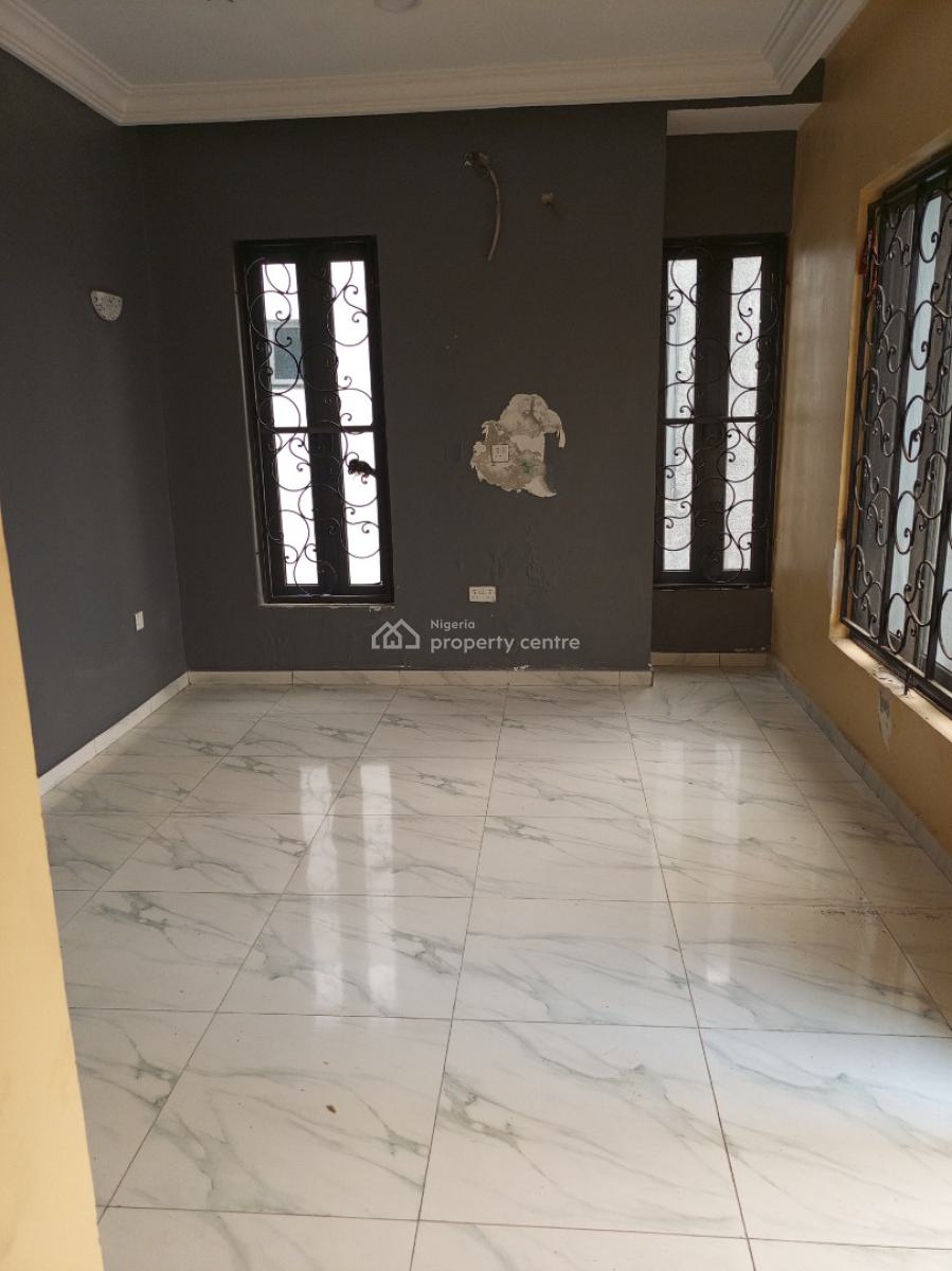 4 Bedroom Terrace with Bq Self Service 2 People in Compound Only, Ikate, Lekki, Lagos, Terraced Duplex for Rent
