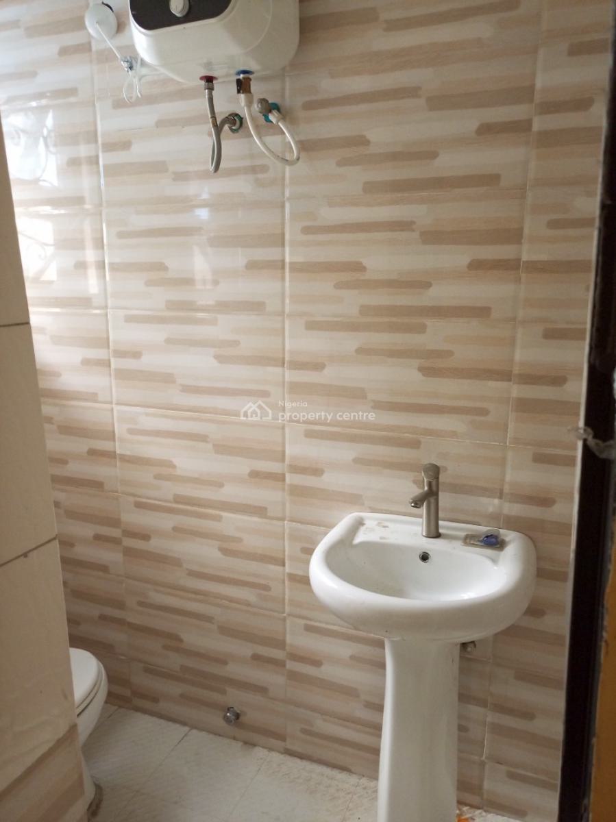 4 Bedroom Terrace with Bq Self Service 2 People in Compound Only, Ikate, Lekki, Lagos, Terraced Duplex for Rent