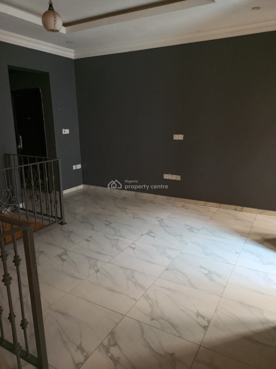 4 Bedroom Terrace with Bq Self Service 2 People in Compound Only, Ikate, Lekki, Lagos, Terraced Duplex for Rent