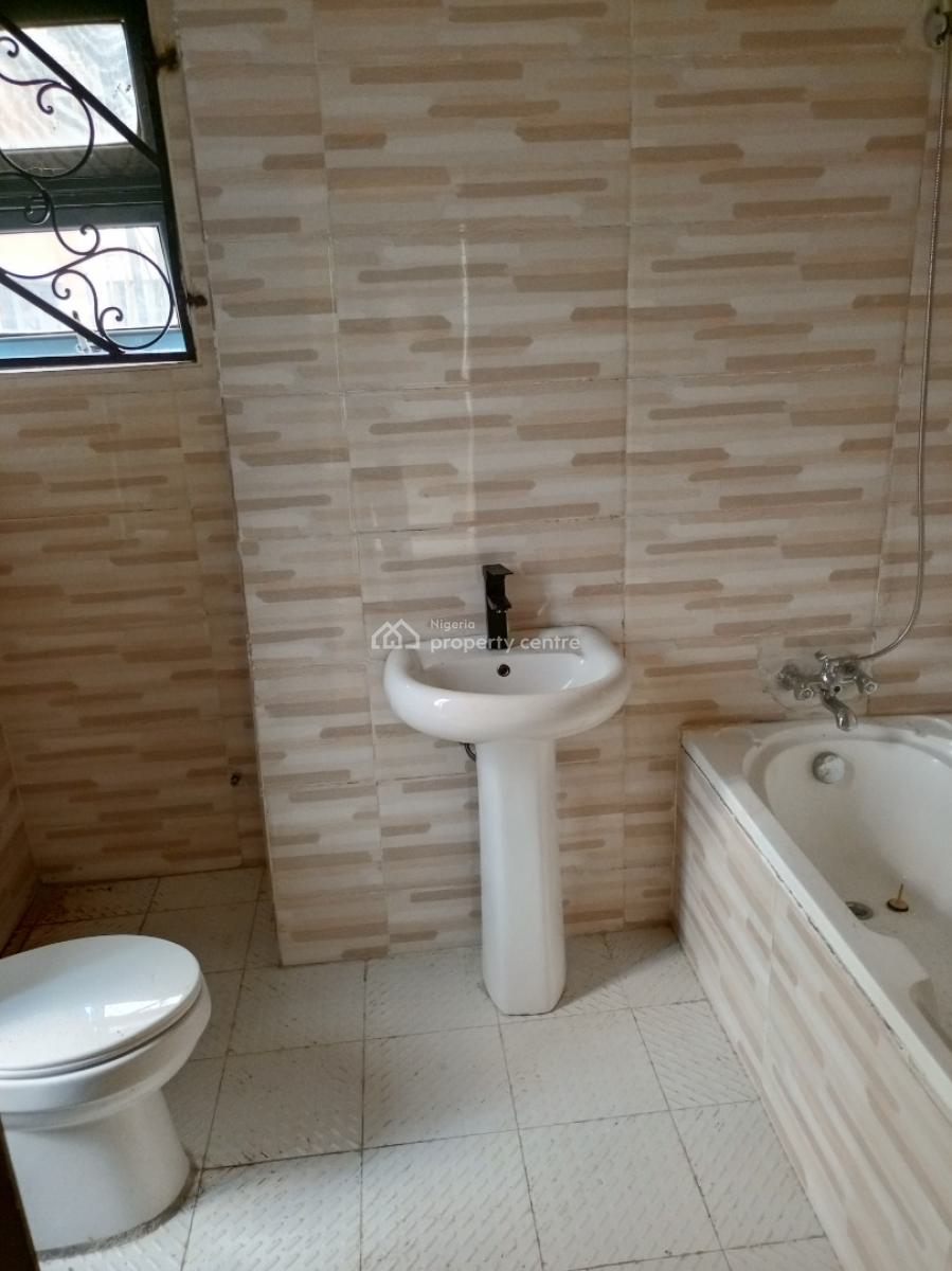 4 Bedroom Terrace with Bq Self Service 2 People in Compound Only, Ikate, Lekki, Lagos, Terraced Duplex for Rent