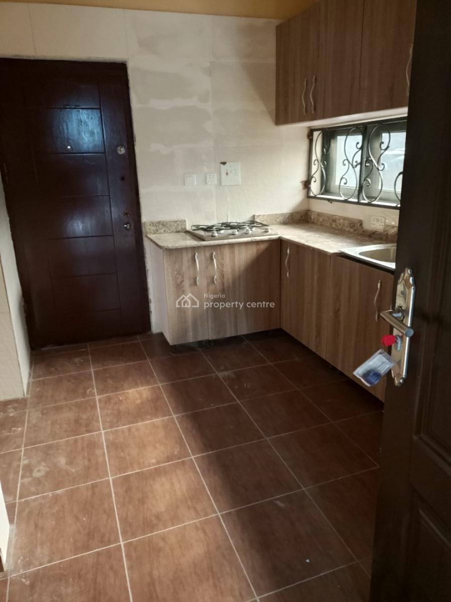 4 Bedroom Terrace with Bq Self Service 2 People in Compound Only, Ikate, Lekki, Lagos, Terraced Duplex for Rent