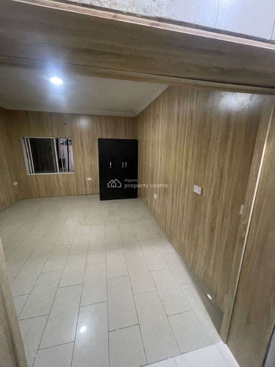 1 Bedroom Flat, Lekki Phase 1, Lekki, Lagos, Mini Flat (room and Parlour) for Rent