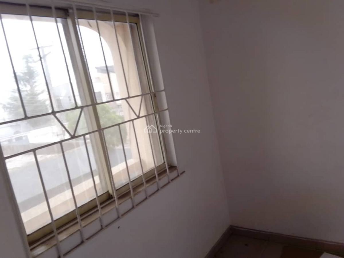 a Room Self-contain Upstairs, Adeniyi Jones Estate, Adeniyi Jones, Ikeja, Lagos, Self Contain (single Rooms) for Rent