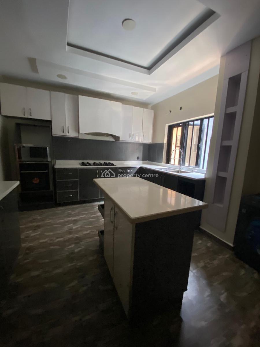 Well-built 3 Bedrooms Luxury, Ikeja Gra, Ikeja, Lagos, Flat / Apartment for Sale