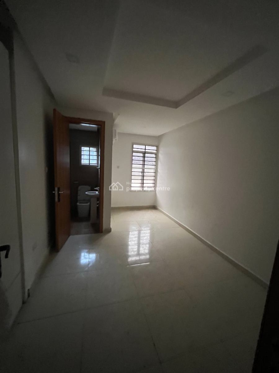 Newly Renovated 4 Bedroom Duplex with Bq, Lekki Phase 1, Lekki, Lagos, Terraced Duplex for Rent