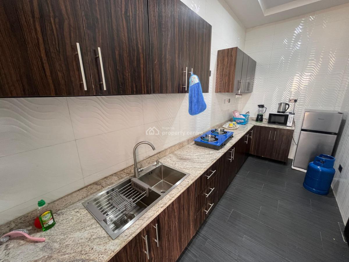 3 Bedroom Apartment, Oduduwa Way, Ikeja Gra, Ikeja, Lagos, Flat / Apartment Short Let