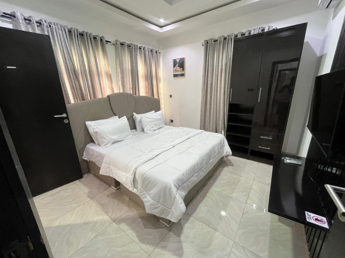 3 Bedroom Apartment, Oduduwa Way, Ikeja Gra, Ikeja, Lagos, Flat / Apartment Short Let