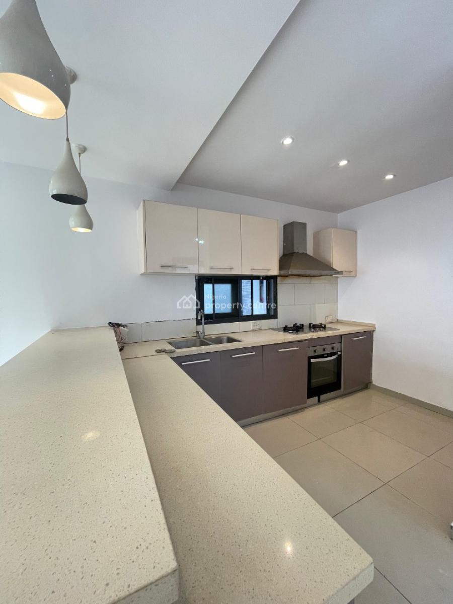 Luxurious 2 Bedroom Apartment Within a Secured Environment, Osapa, Lekki, Lagos, Flat / Apartment for Sale