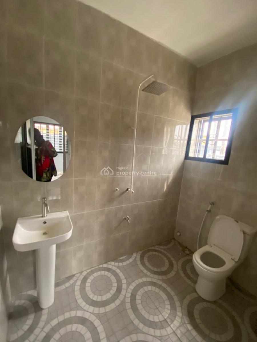 an Executive Three Bedroom Flat, Peace Land Estate, Off Abraham Adesanya, Ogombo, Ajah, Lagos, Flat / Apartment for Rent