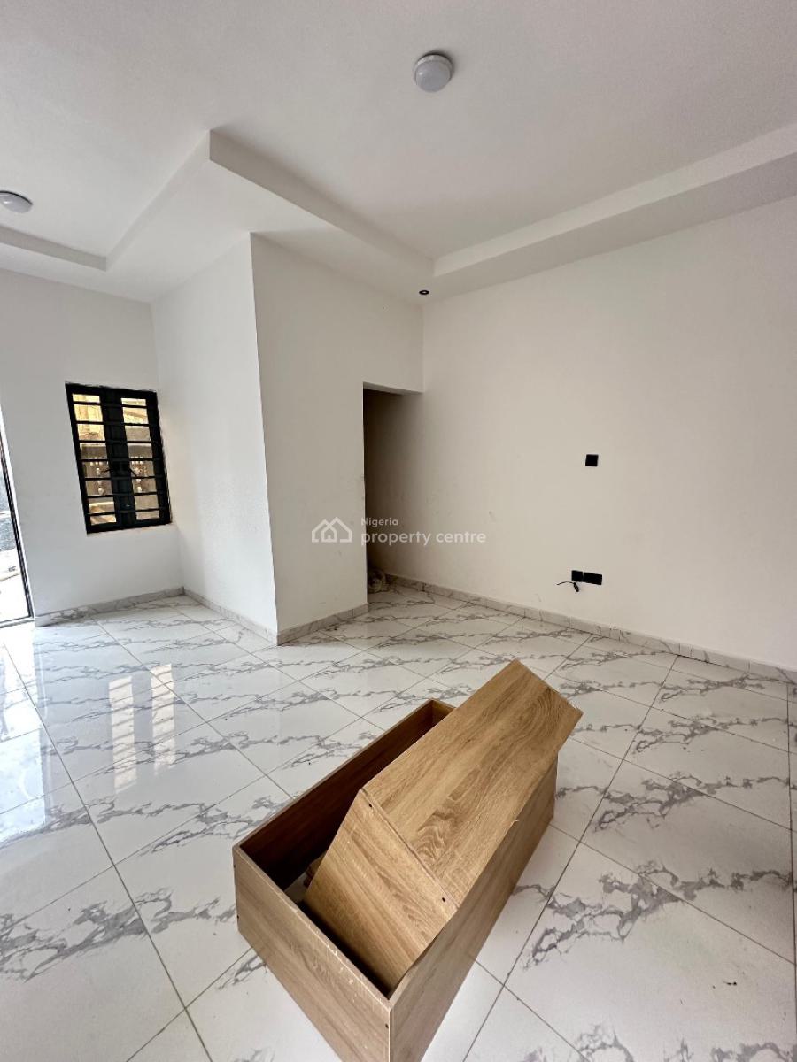 Well-built 1 Bedroom Apartment, Ajah, Lagos, Flat / Apartment for Sale