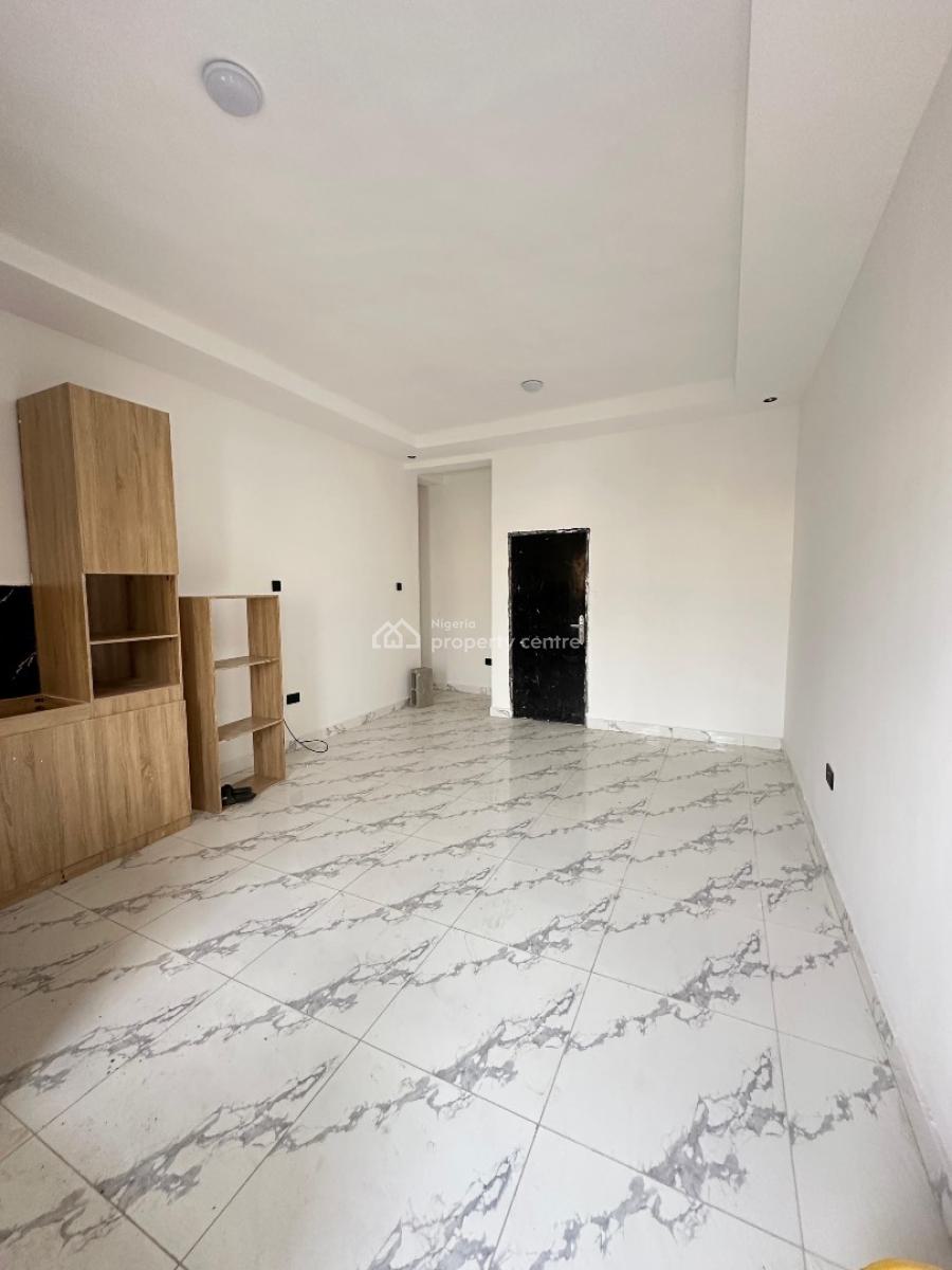 Well-built 1 Bedroom Apartment, Ajah, Lagos, Flat / Apartment for Sale