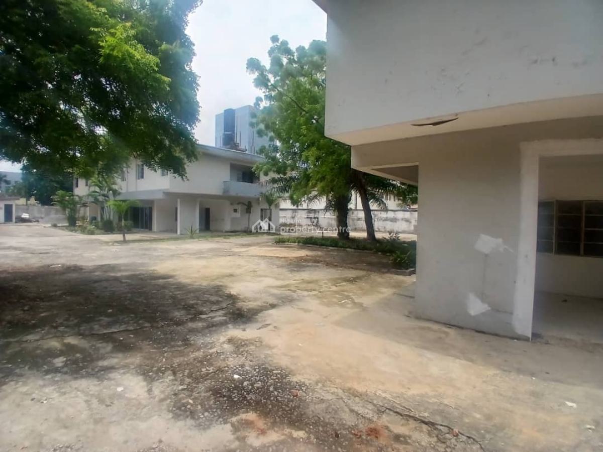 16 Bedrooms Detached House with 4 Rooms Bq, Off Idowu Martins Street, Victoria Island (vi), Lagos, Detached Duplex for Rent