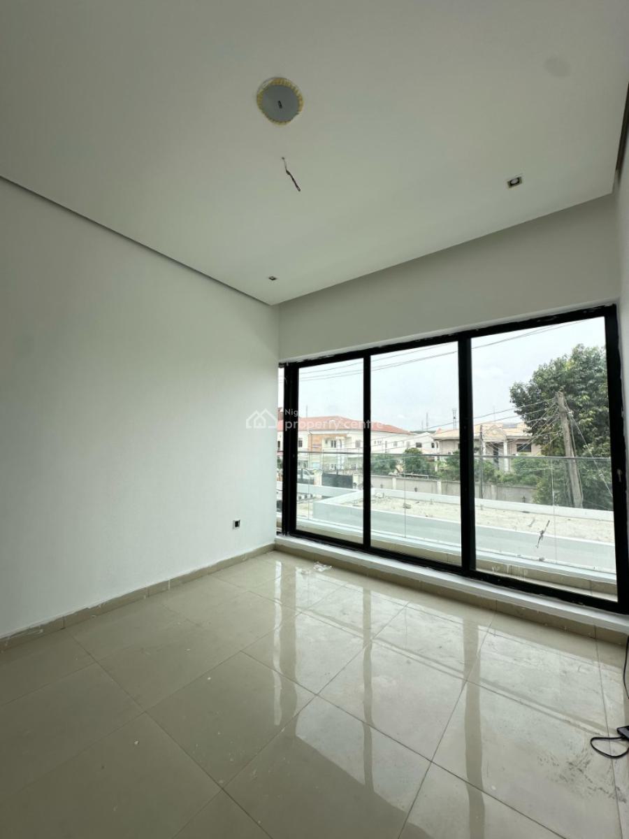Serviced 2 Bedroom Luxury Apartment with Swimming Pool, Gym, Lekki Phase 1, Lekki, Lagos, Block of Flats for Sale