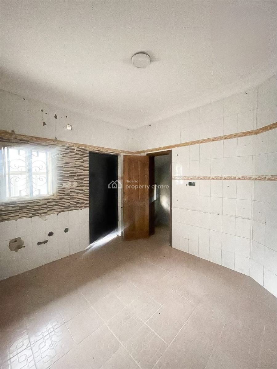 Well Maintained 3 Bedroom Semi Detached House Suitable for Office, Lekki Phase 1, Lekki, Lagos, Office Space for Rent